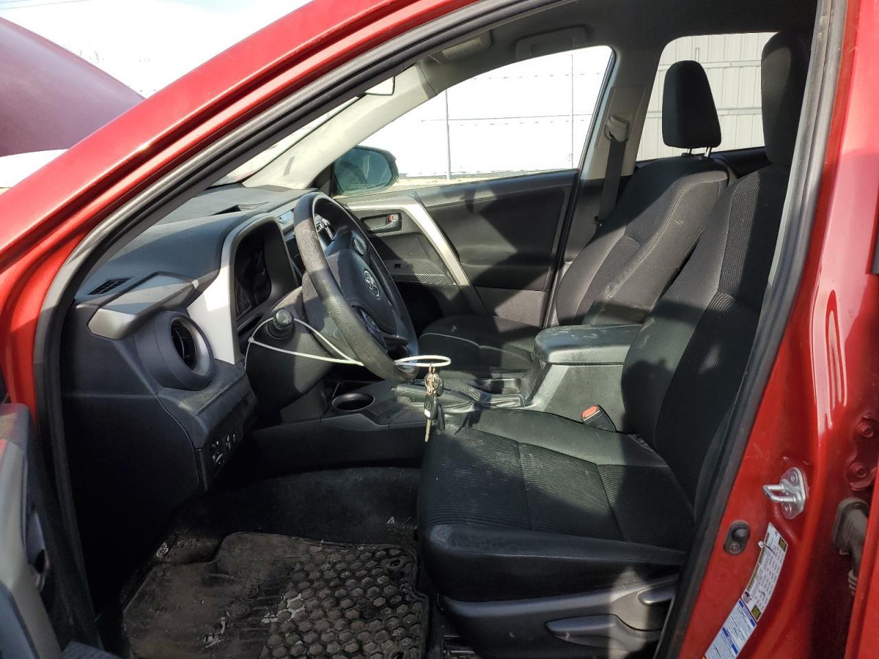 2014 TOYOTA RAV4 LE - Фото 7