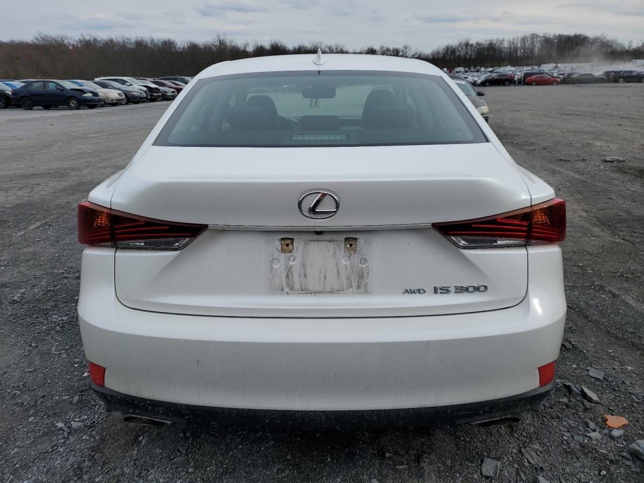 2018 LEXUS IS 300 - Фото 6