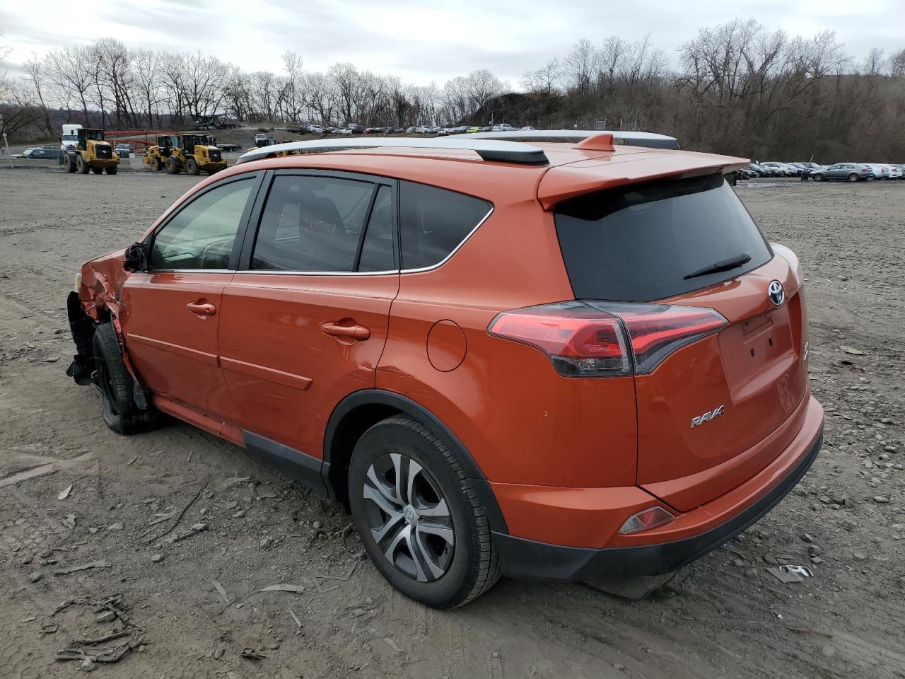 2016 TOYOTA RAV4 LE - Фото 2