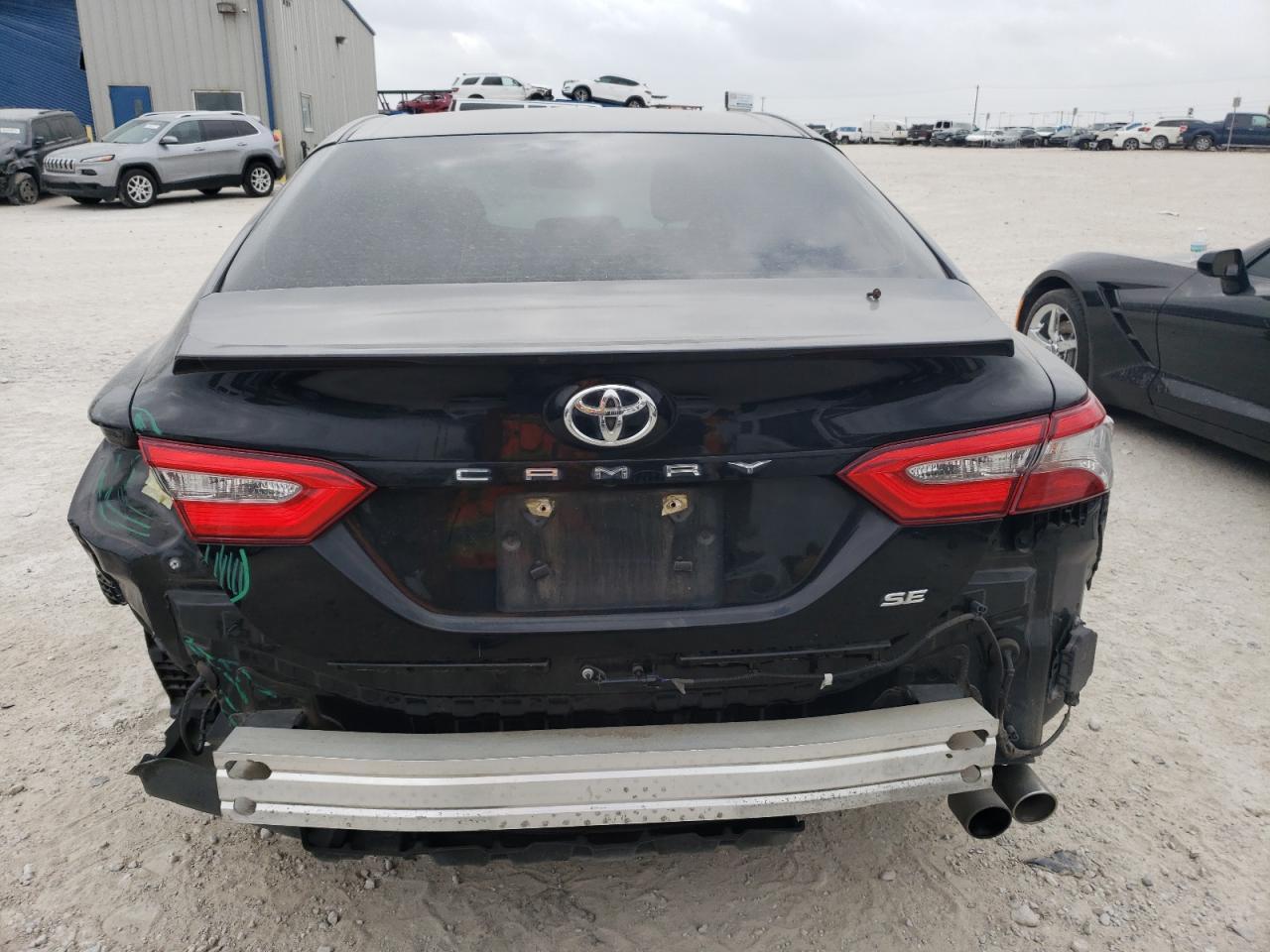 2018 TOYOTA CAMRY L - Фото 6