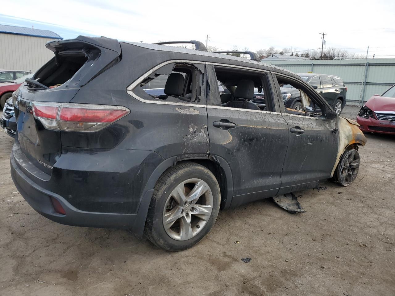 2015 TOYOTA HIGHLANDER - Image 3