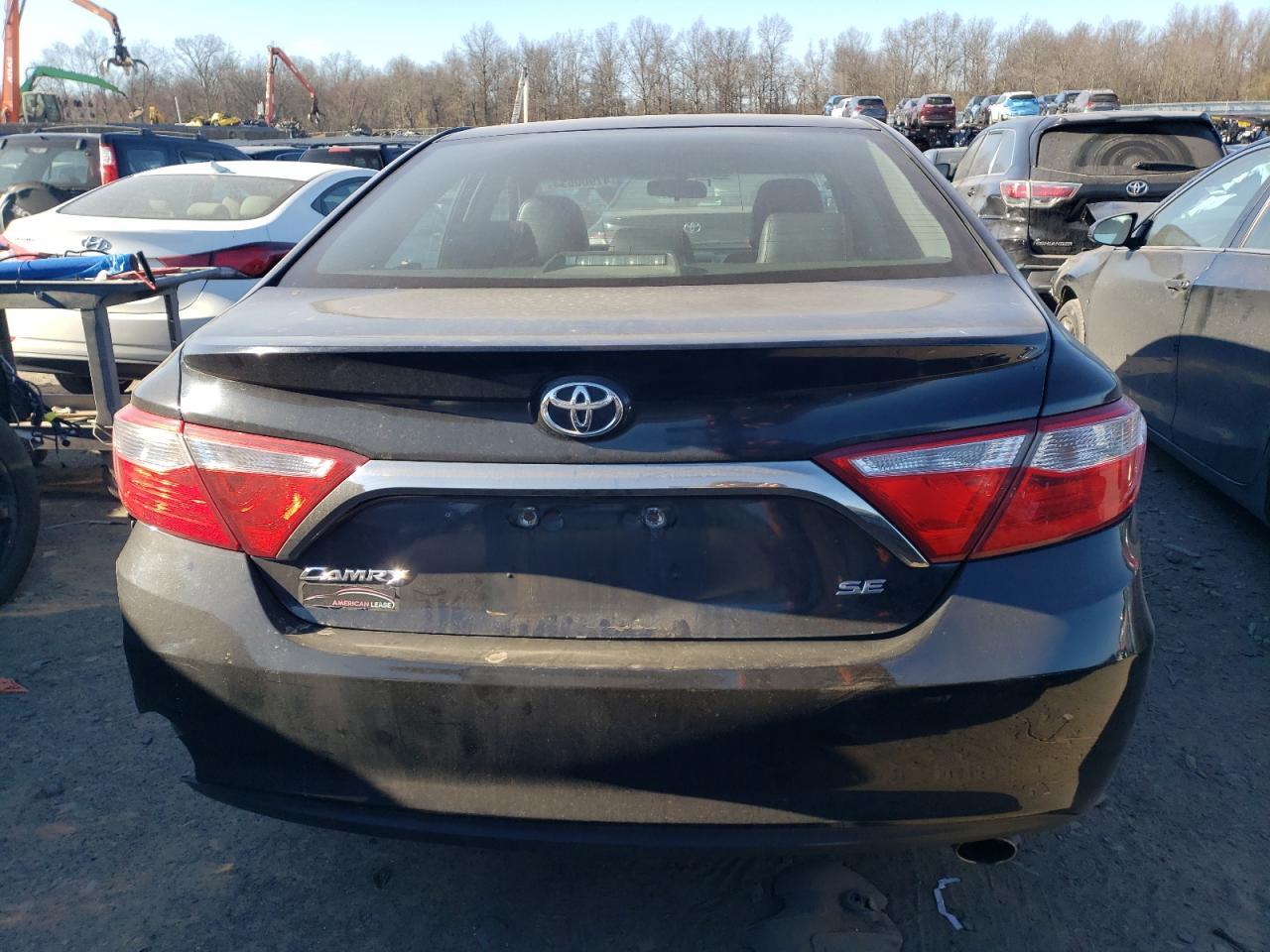 2017 TOYOTA CAMRY LE - Фото 6