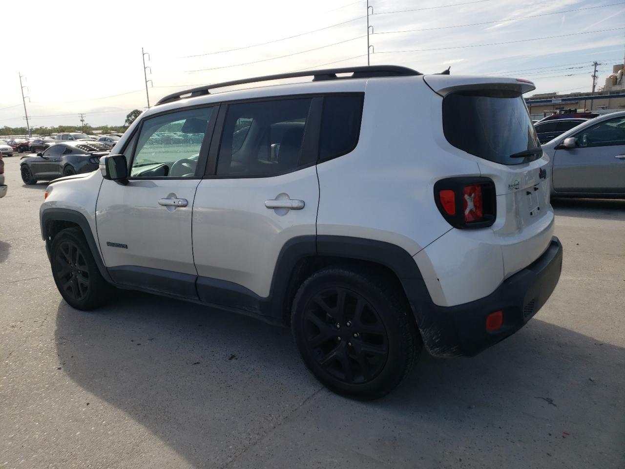 2017 JEEP RENEGADE L - Image 2