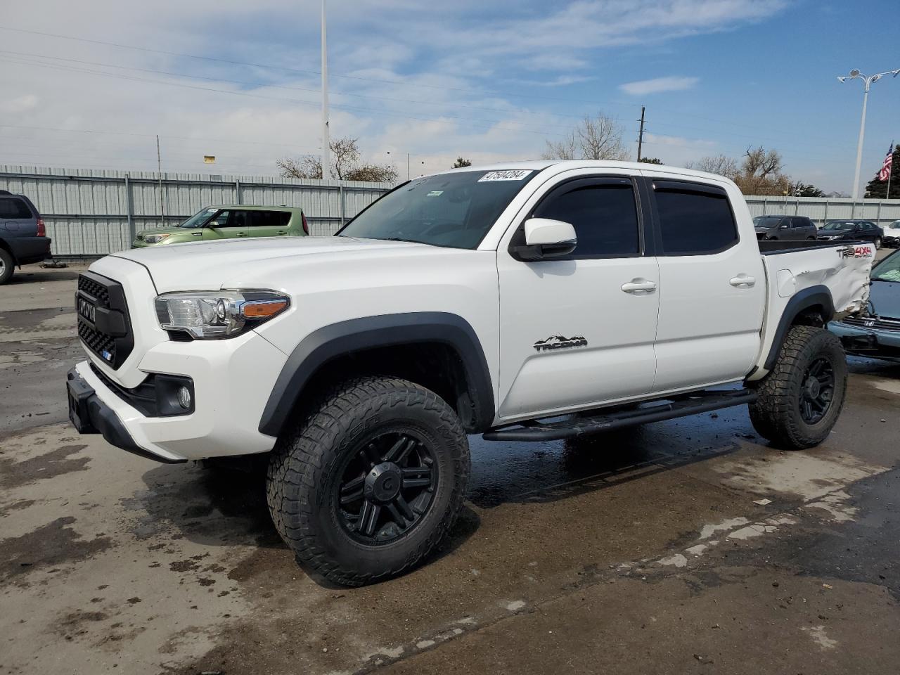 2017 TOYOTA TACOMA DOU