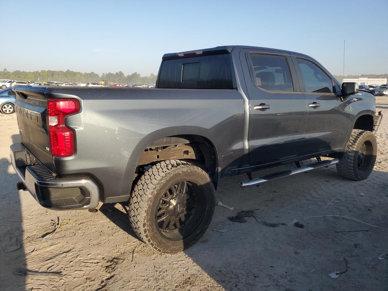 2019 CHEVROLET SILVERADO - Image 3