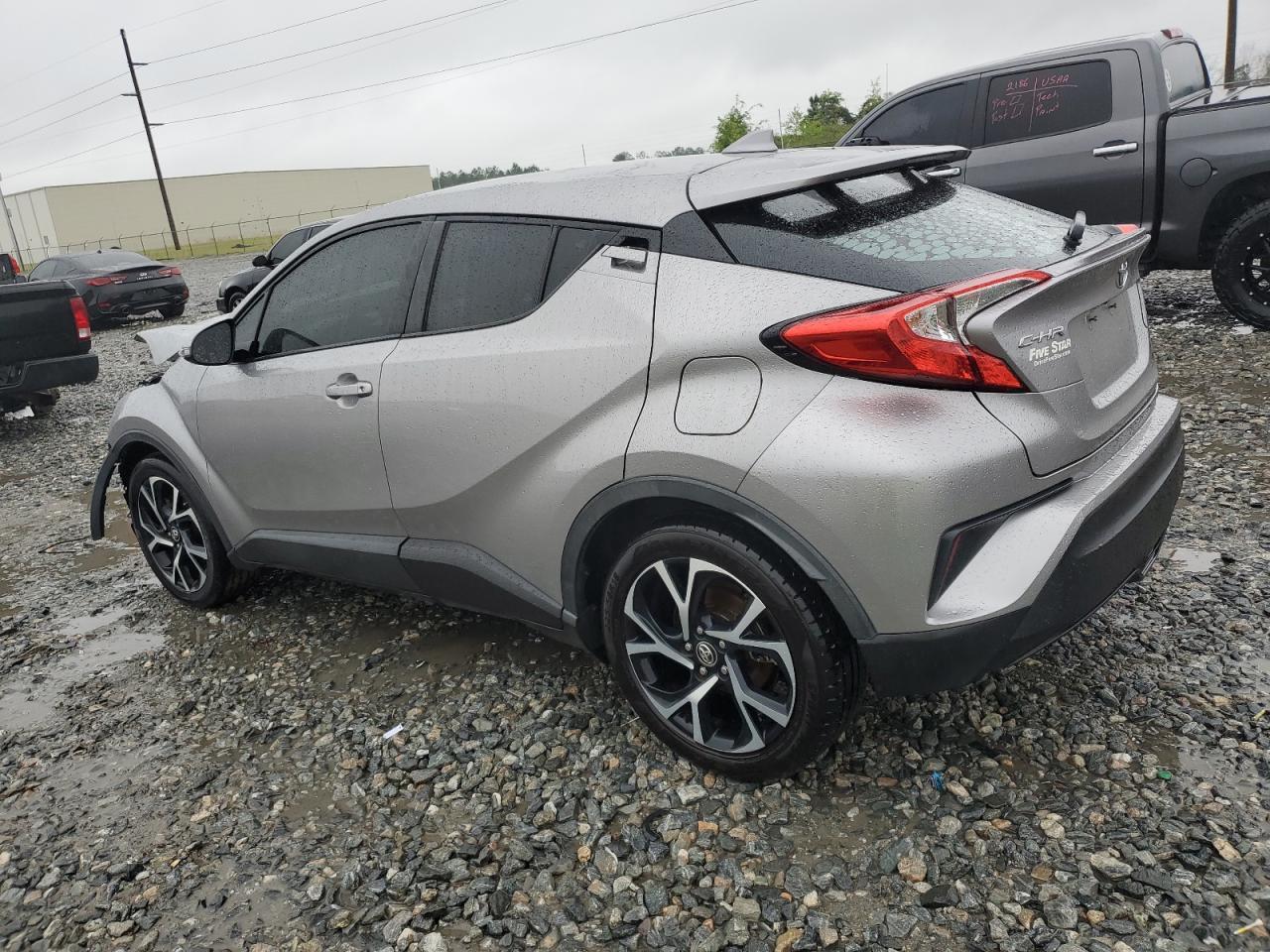 2018 TOYOTA C-HR XLE - Image 2