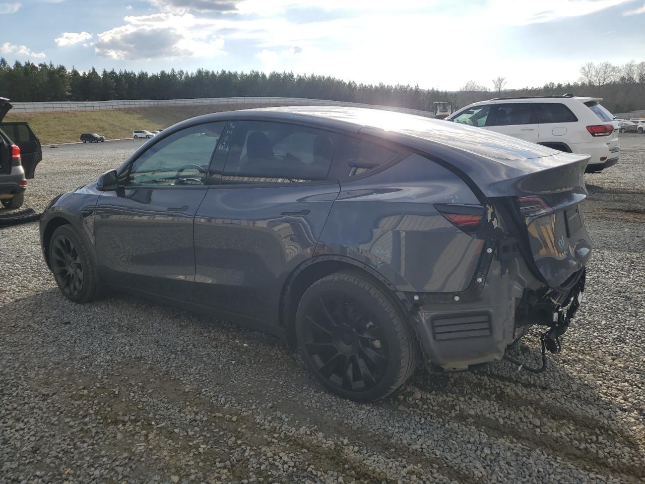 2023 TESLA MODEL Y - Image 2