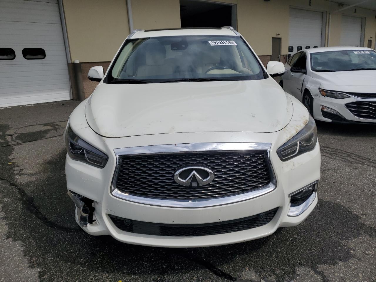 2019 INFINITI QX60 LUXE - Фото 5