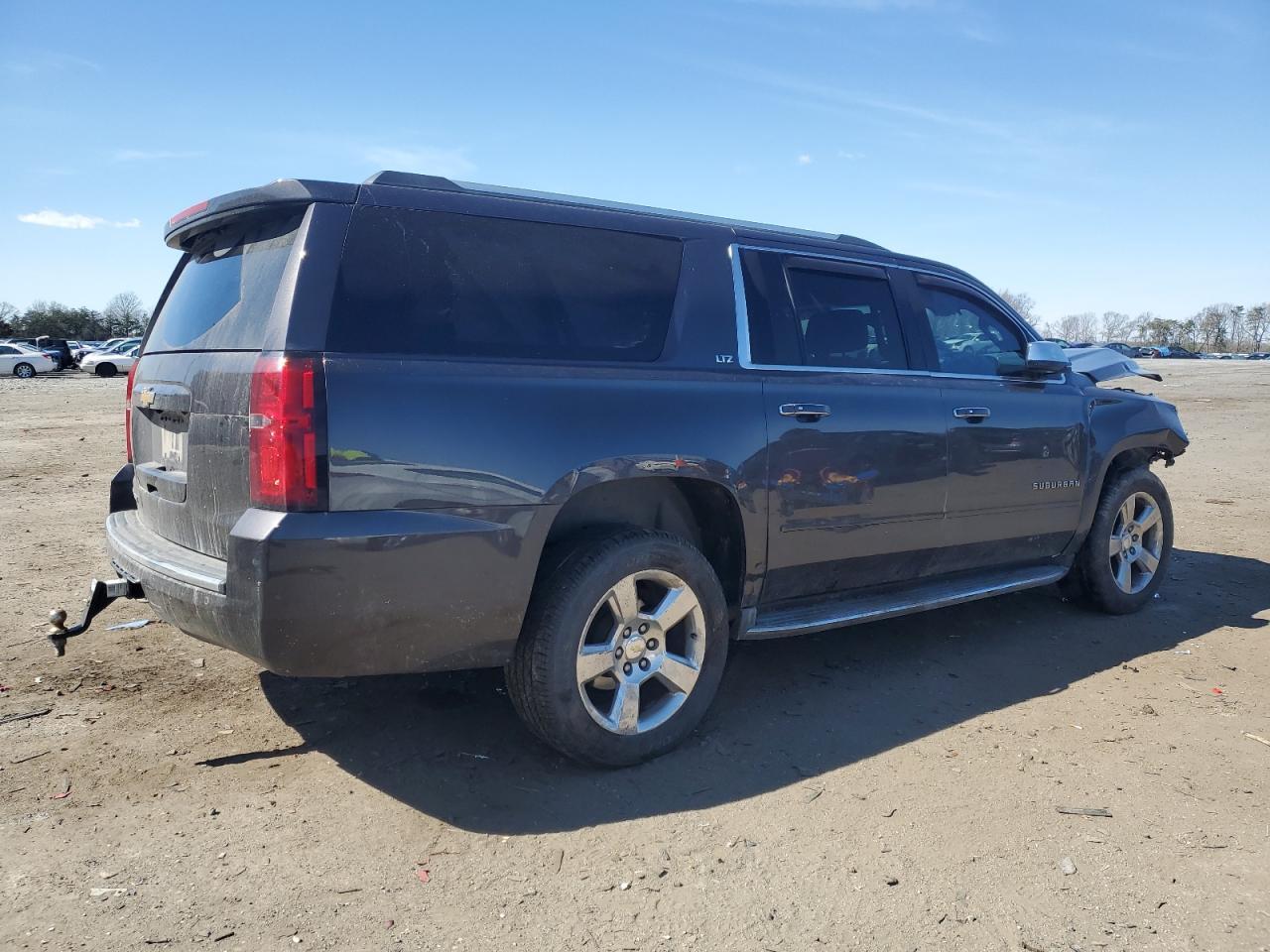 2016 CHEVROLET SUBURBAN C - Image 3