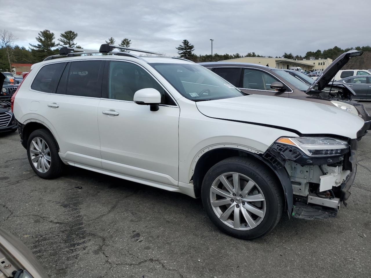 2016 VOLVO XC90 T6 - Image 4