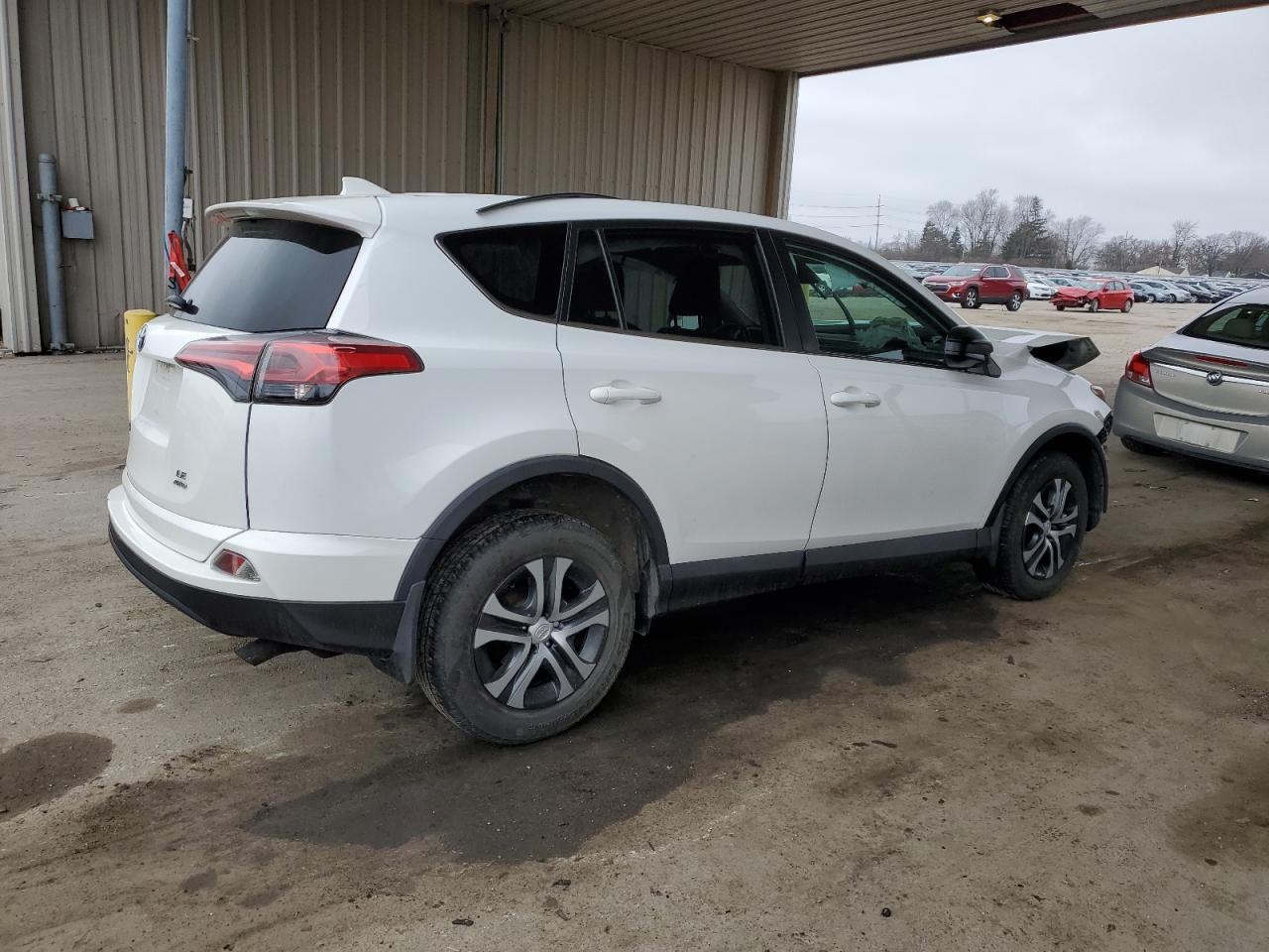 2018 TOYOTA RAV4 LE - Image 3