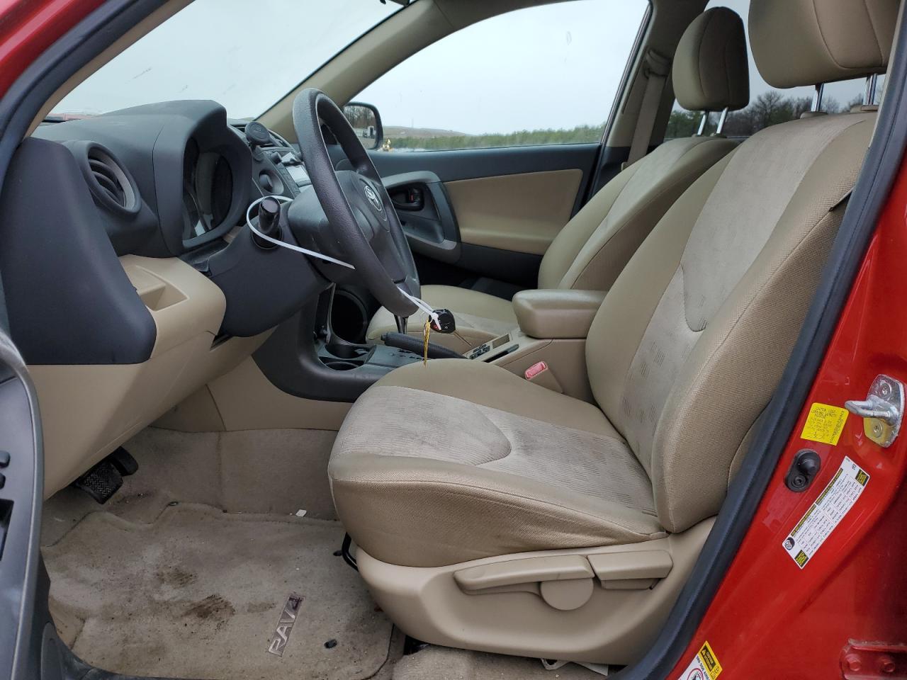 2011 TOYOTA RAV4 - Фото 7