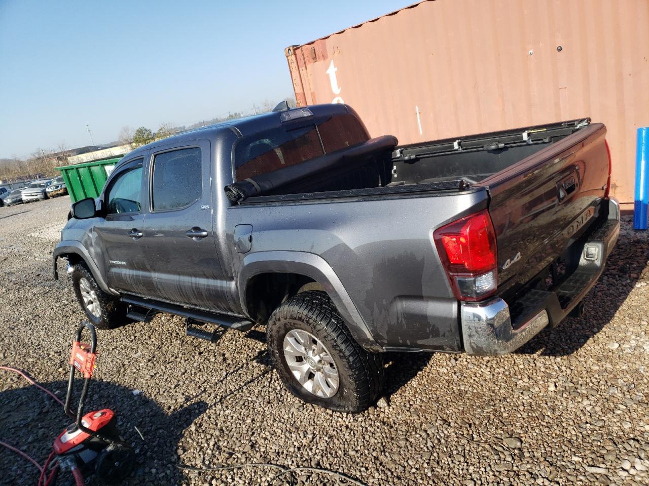 2018 TOYOTA TACOMA DOU - Фото 2