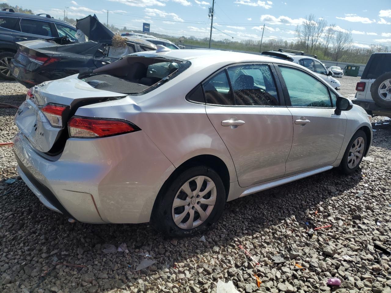 2022 TOYOTA COROLLA LE - Image 3