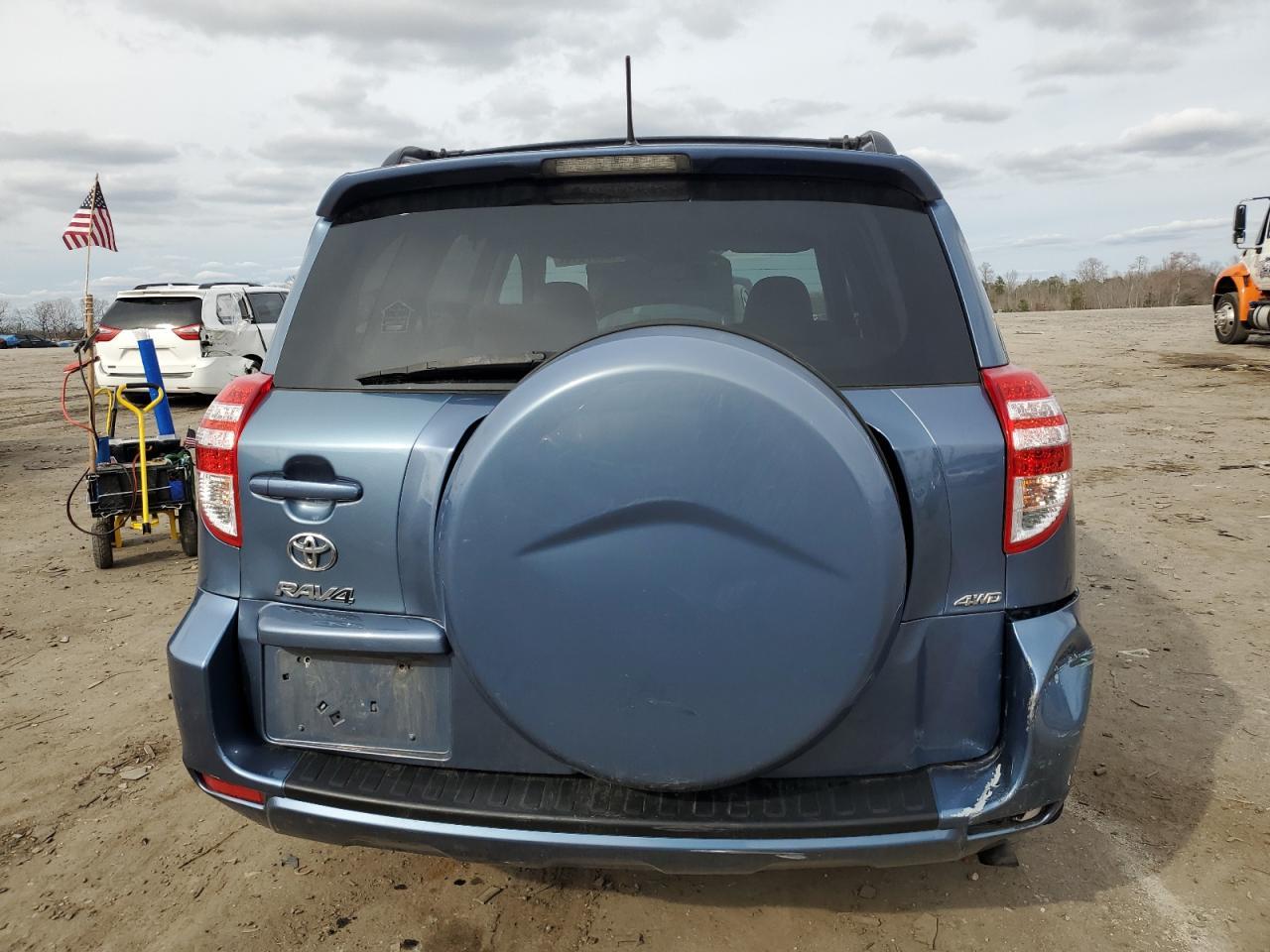 2011 TOYOTA RAV4 - Image 6