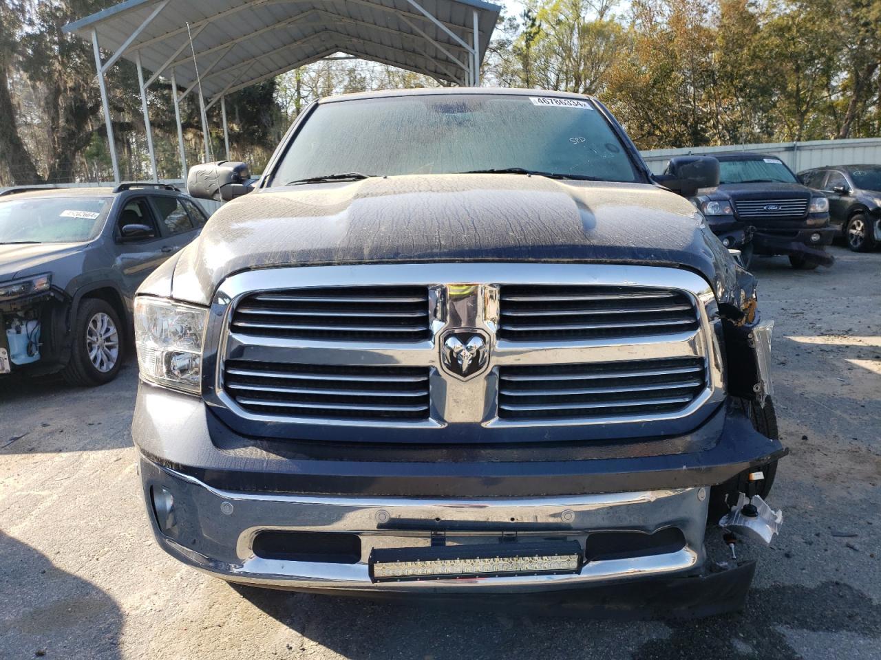 2017 RAM 1500 SLT - Image 5