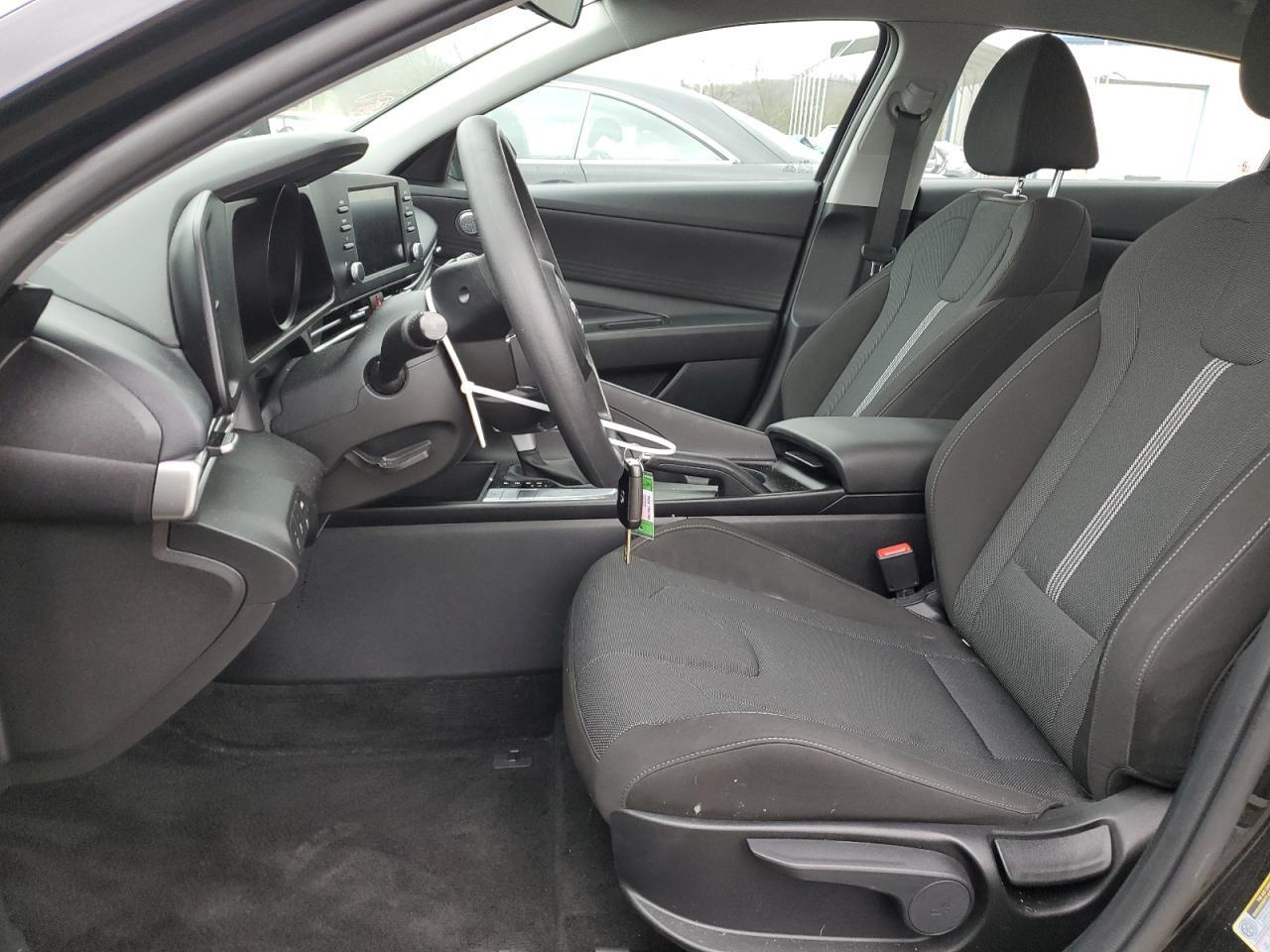 2022 HYUNDAI ELANTRA SE - Фото 7