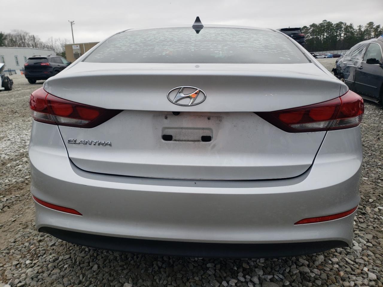 2017 HYUNDAI ELANTRA SE - Image 6