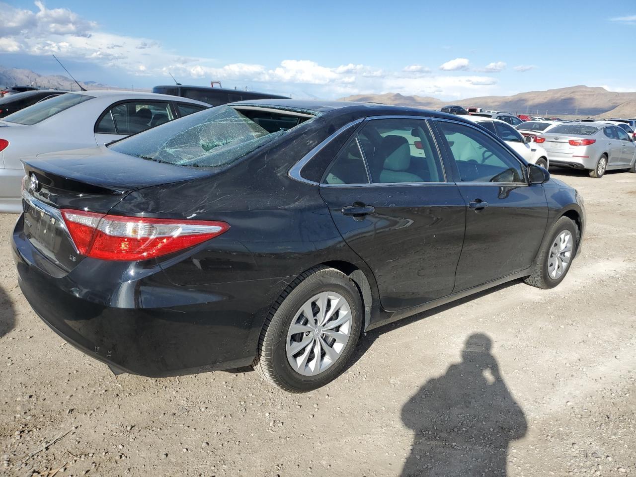 2015 TOYOTA CAMRY LE - Фото 3