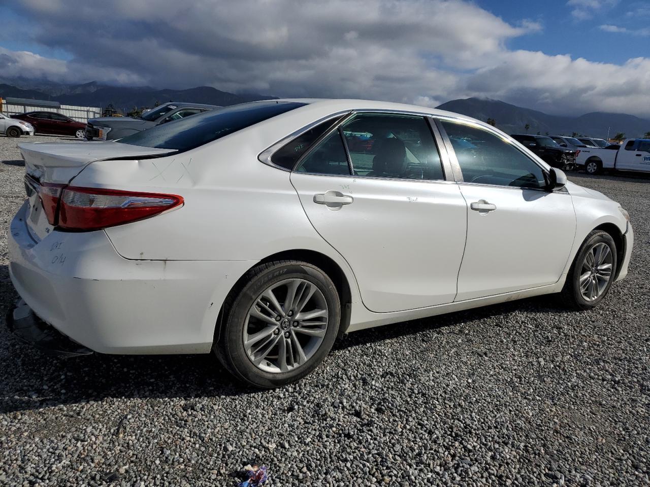2017 TOYOTA CAMRY LE - Image 3