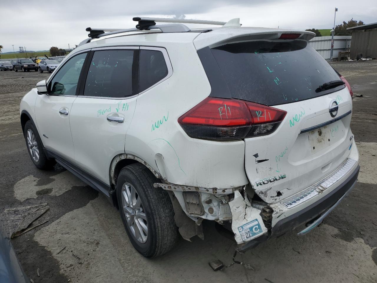 2017 NISSAN ROGUE SV H - Фото 2