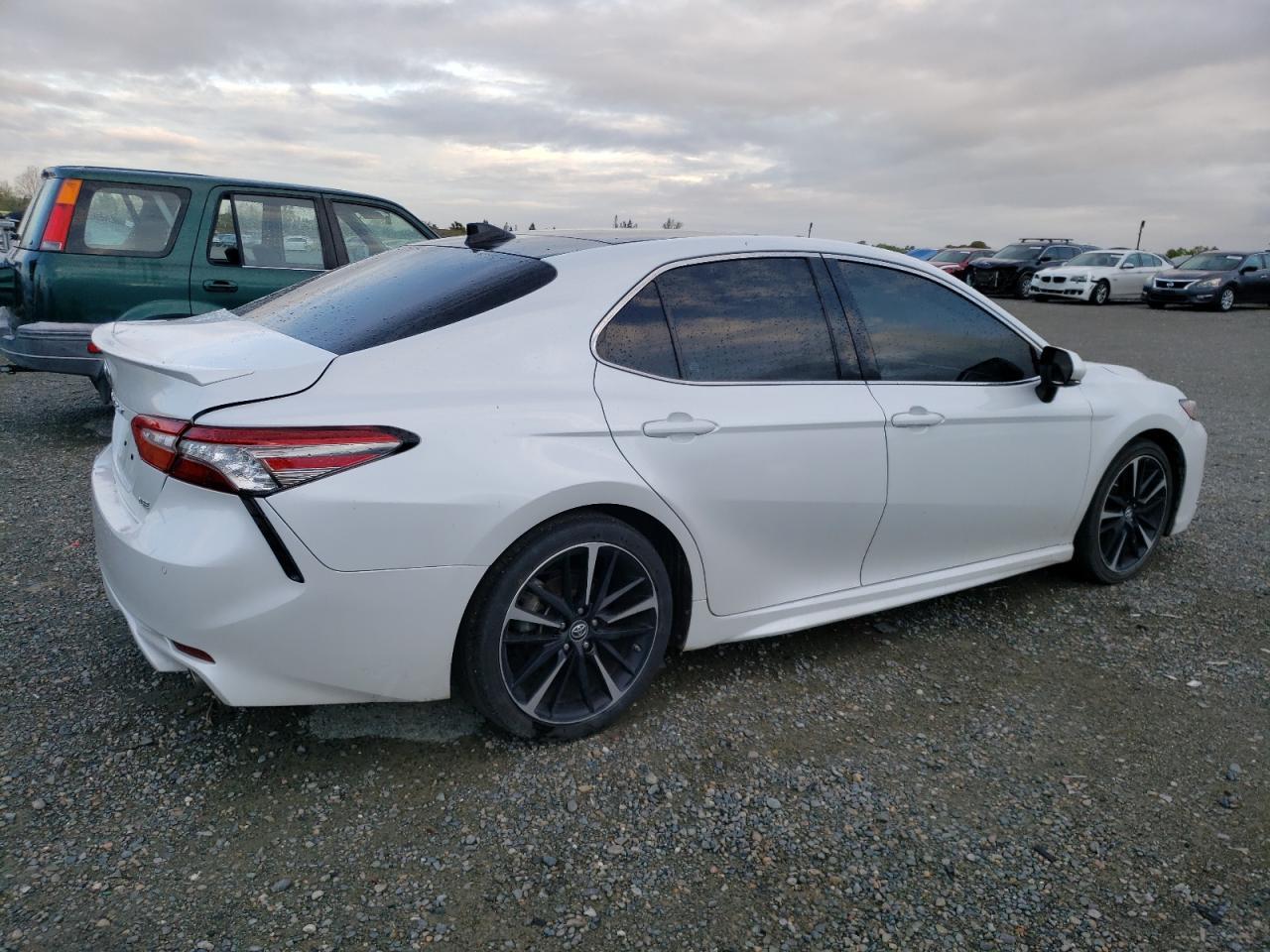 2018 TOYOTA CAMRY XSE - Фото 3