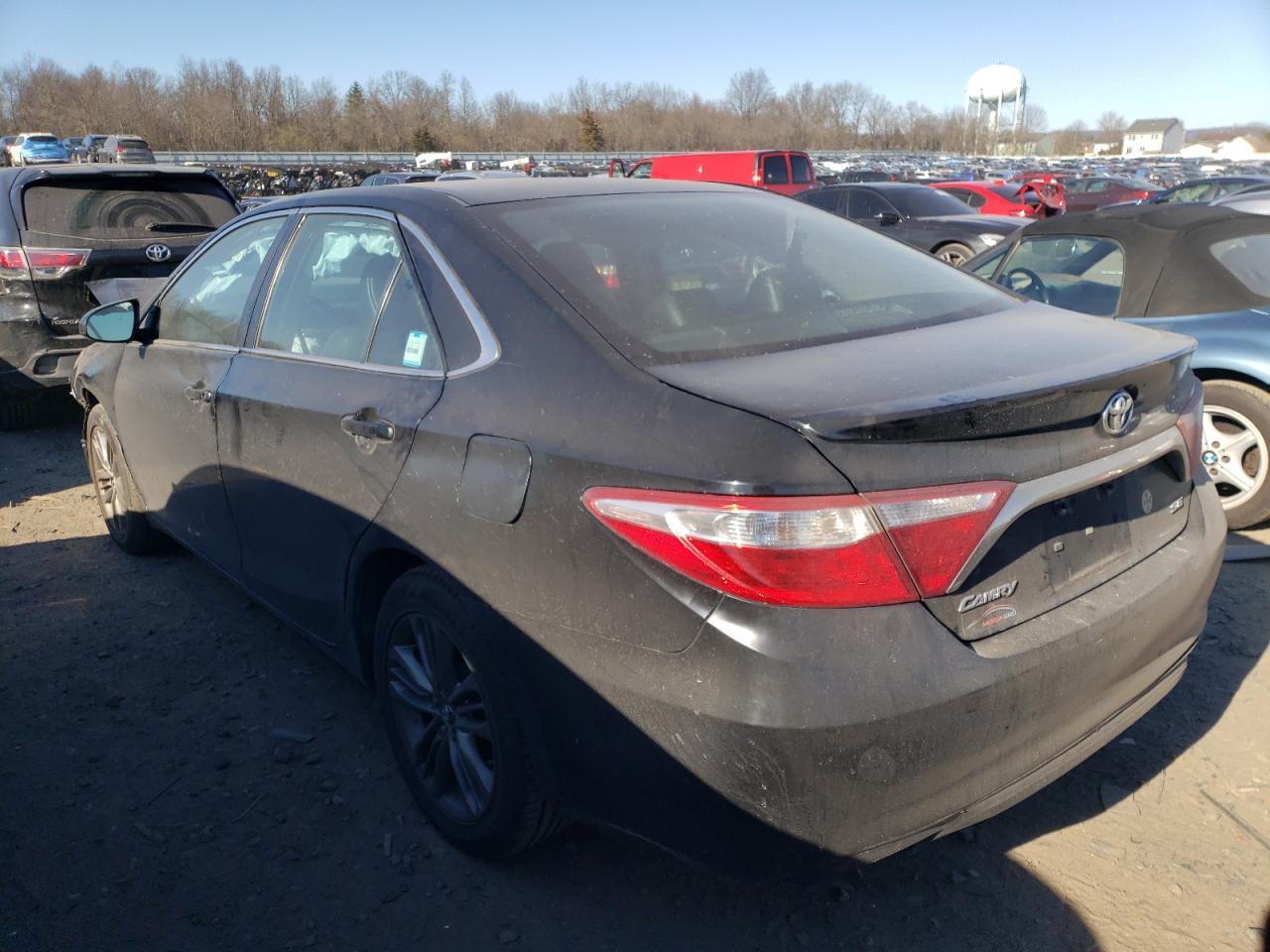 2017 TOYOTA CAMRY LE - Image 2