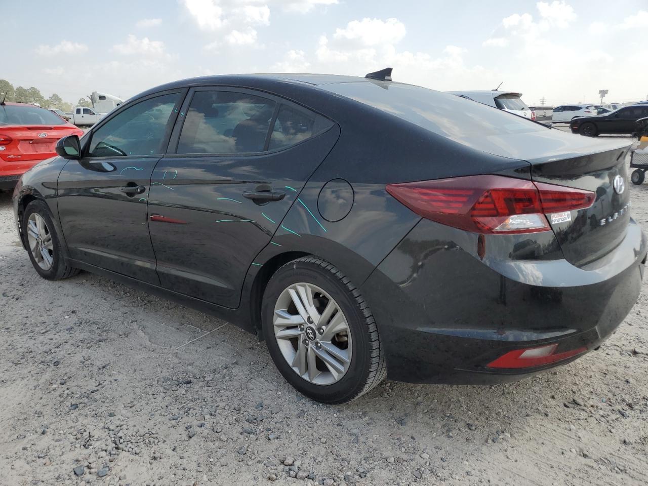 2019 HYUNDAI ELANTRA SE - Фото 2