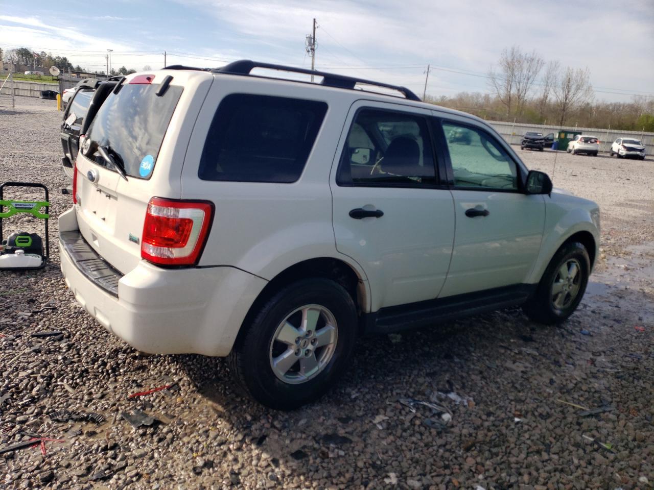 2012 FORD ESCAPE XLT - Фото 3