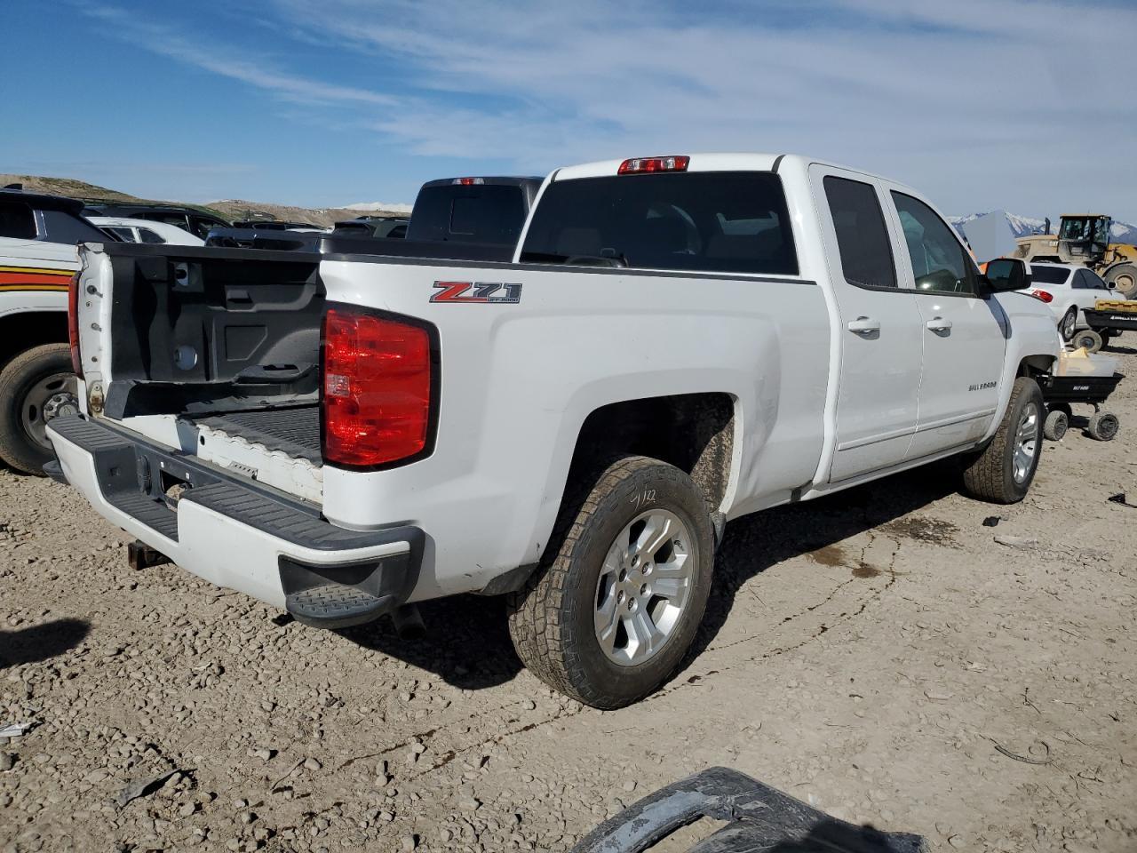 2016 CHEVROLET SILVERADO - Image 3