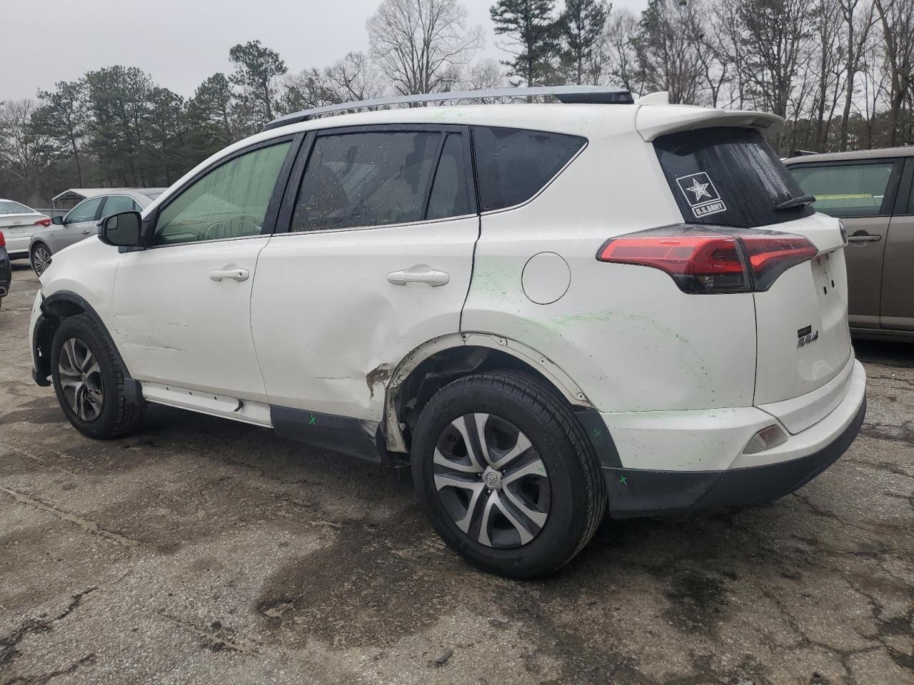 2017 TOYOTA RAV4 LE - Фото 2