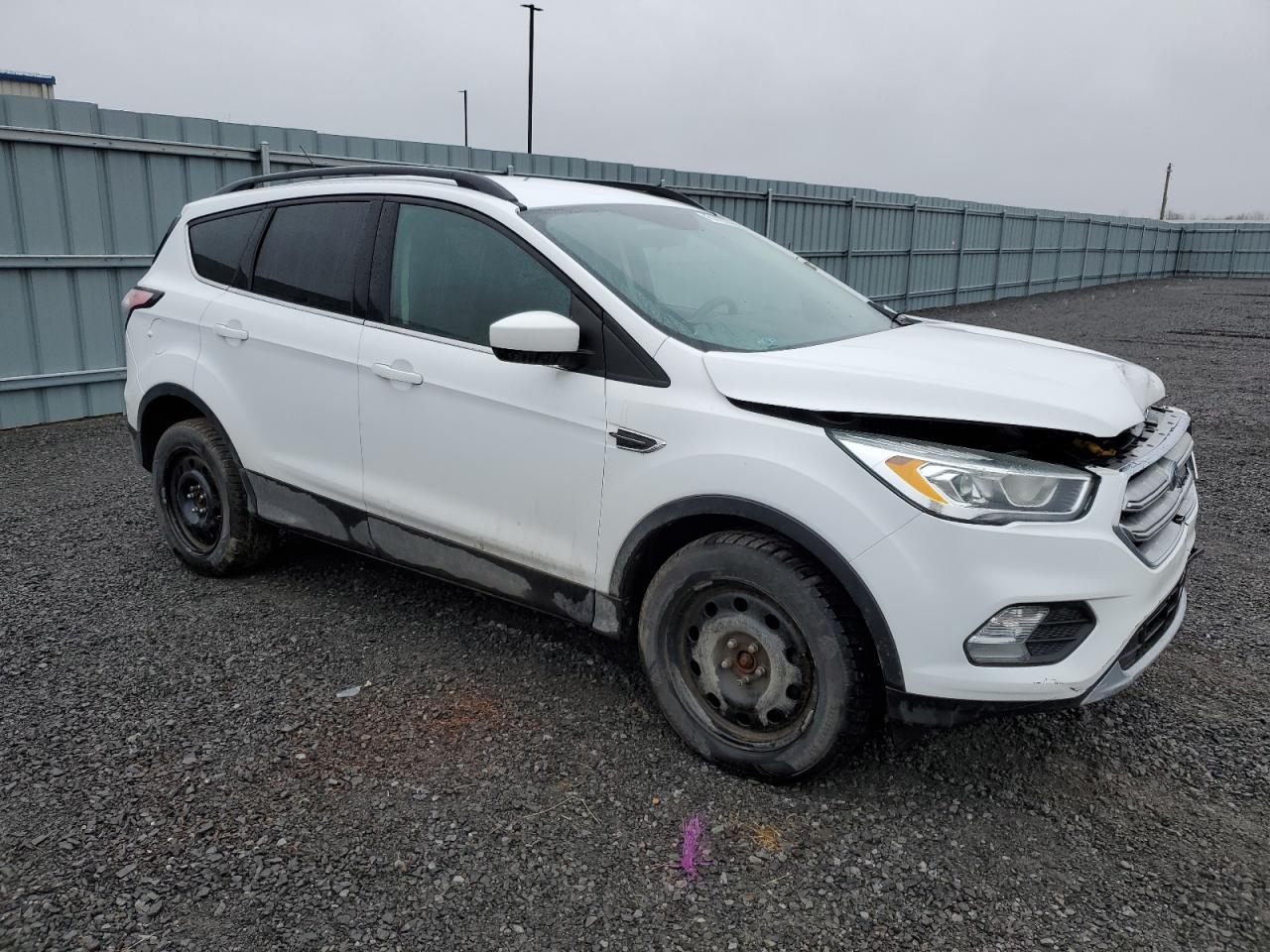 2017 FORD ESCAPE SE - Фото 4