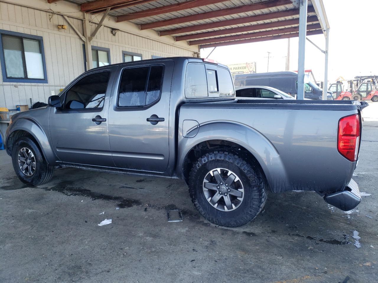 2016 NISSAN FRONTIER S - Фото 2