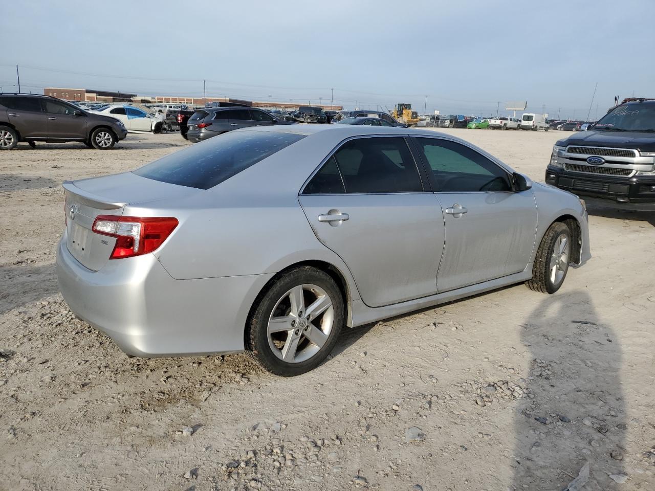2013 TOYOTA CAMRY L - Фото 3