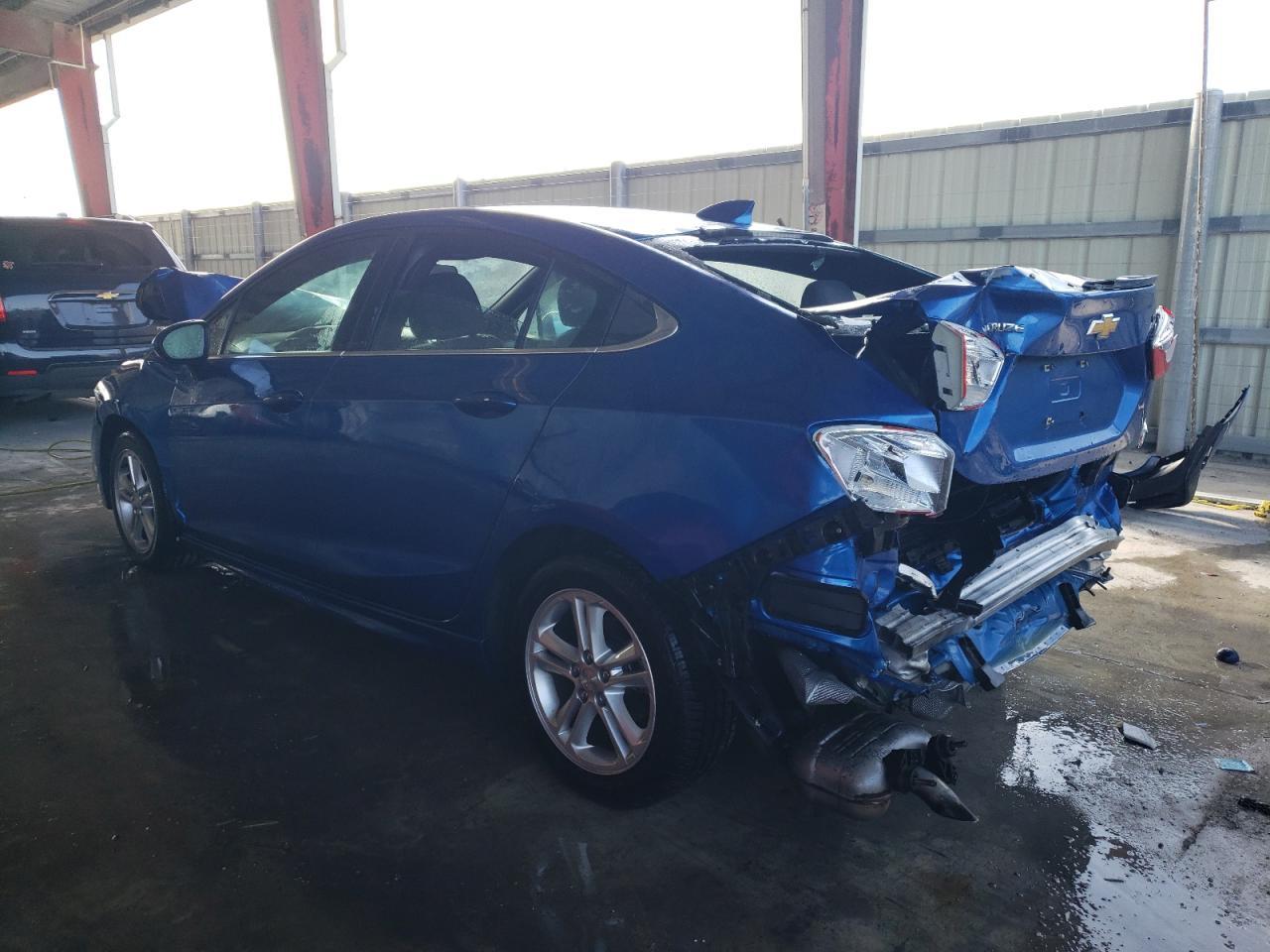 2017 CHEVROLET CRUZE LT - Image 2