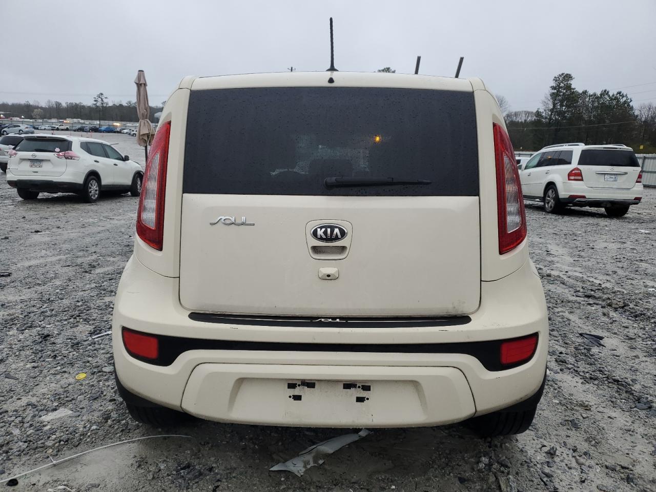 2013 KIA SOUL + - Image 6