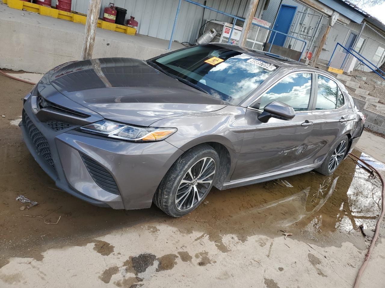 2020 TOYOTA CAMRY SE