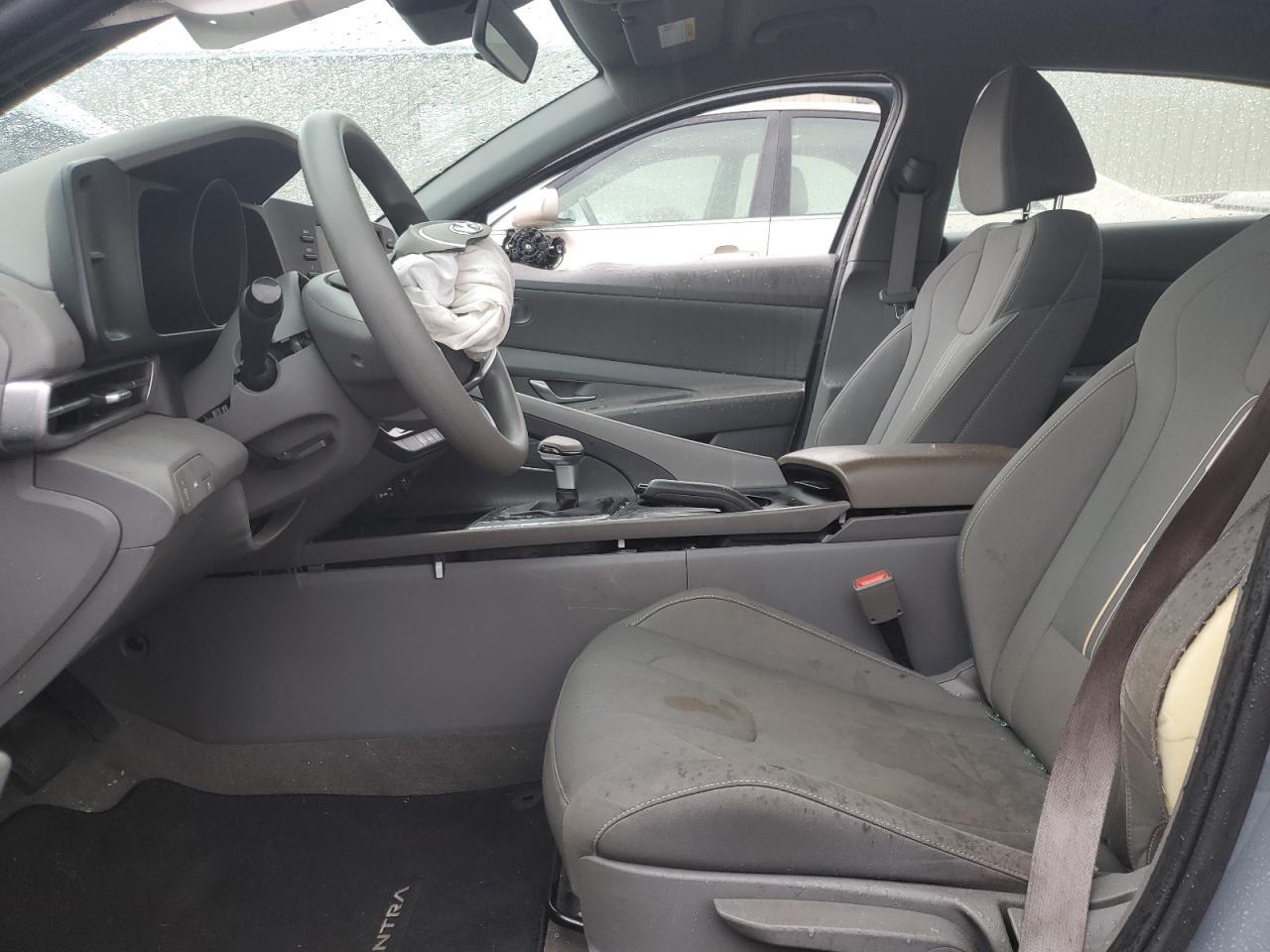 2023 HYUNDAI ELANTRA SE - Фото 7