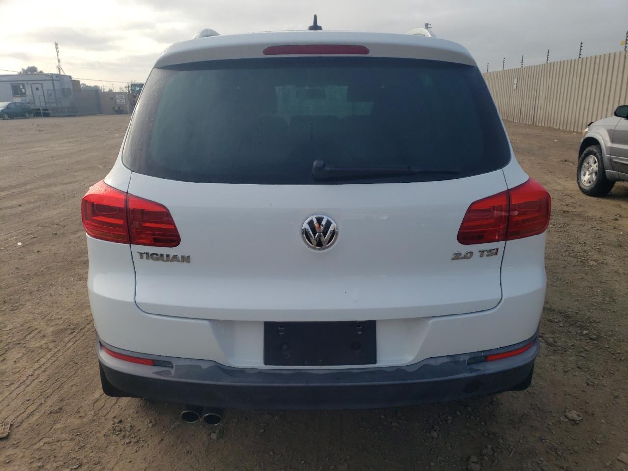 2015 VOLKSWAGEN TIGUAN S - Фото 6