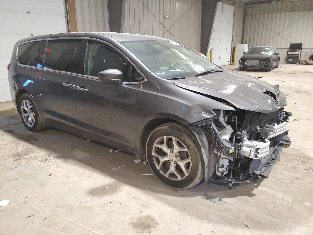 2017 CHRYSLER PACIFICA T - Image 4