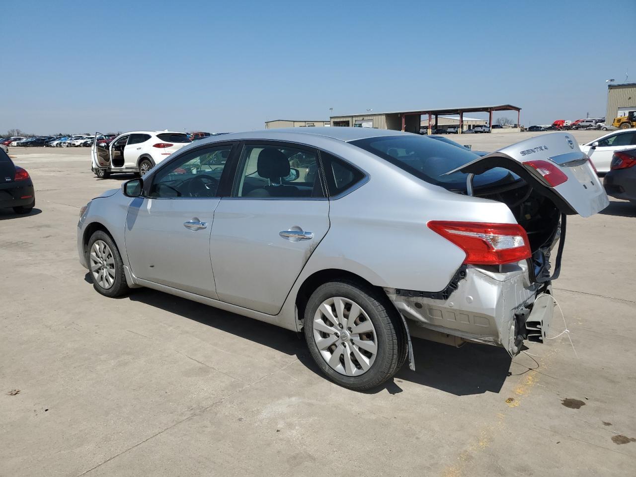 2016 NISSAN SENTRA S - Фото 2
