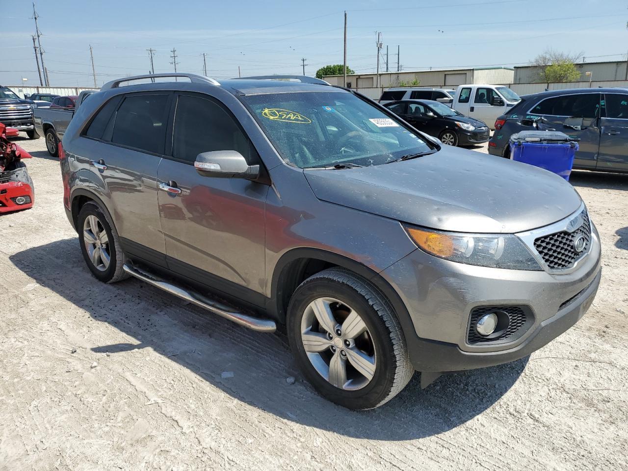 2012 KIA SORENTO EX - Image 4