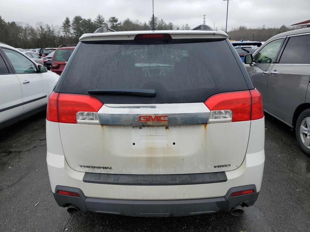 2012 GMC TERRAIN SL - Image 6