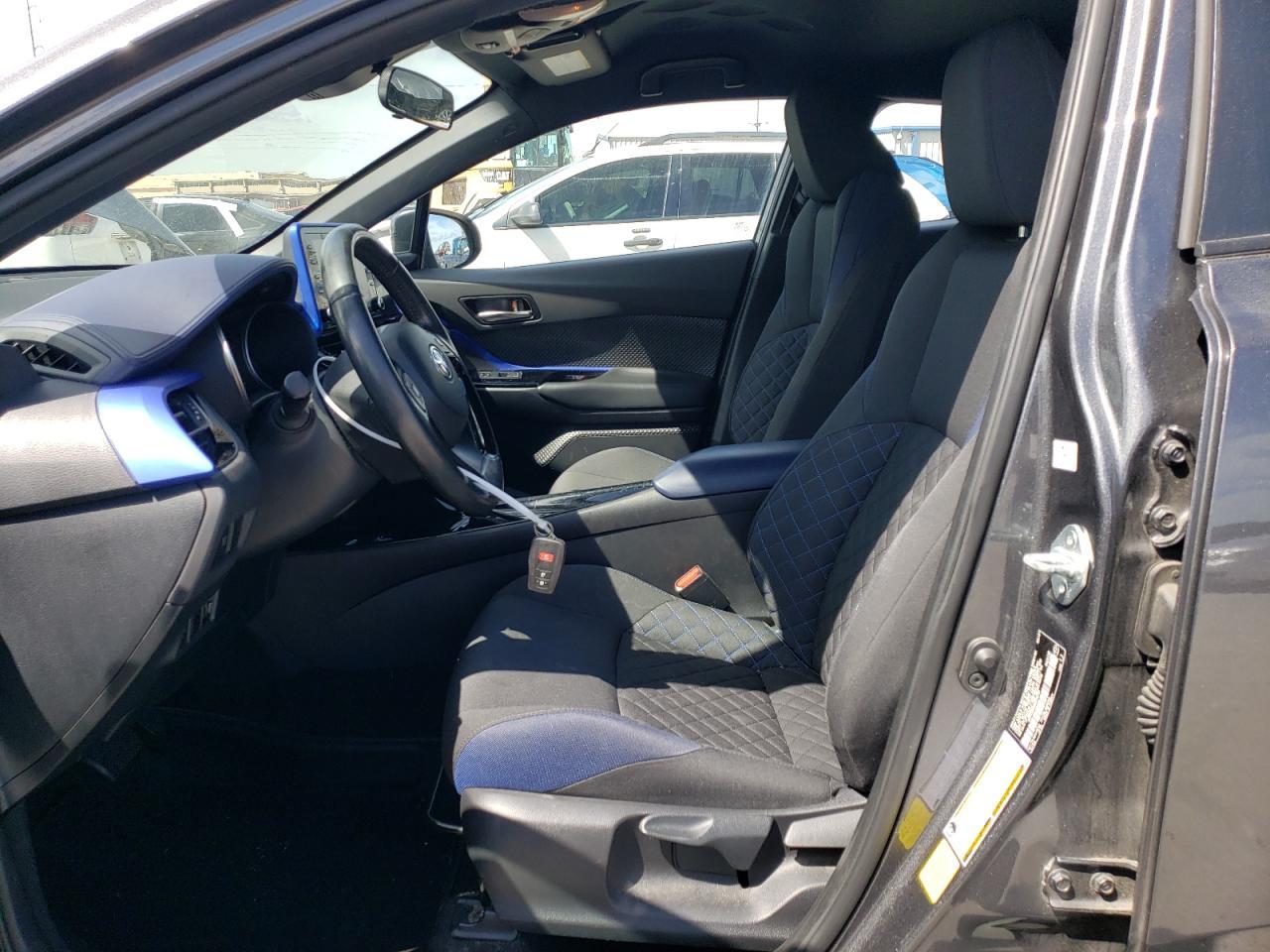2021 TOYOTA C-HR XLE - Фото 7