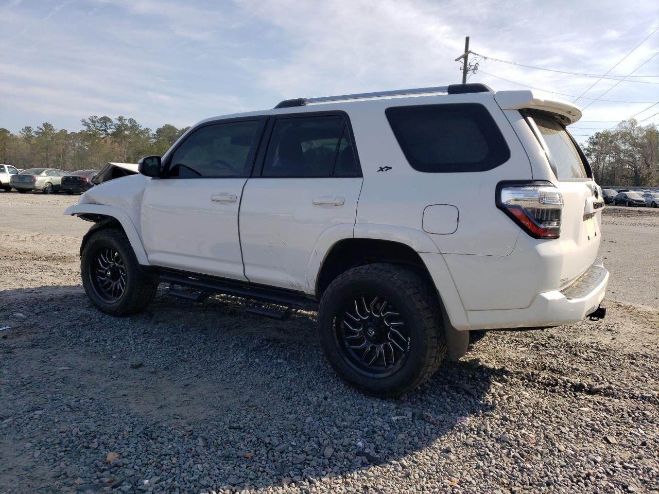 2020 TOYOTA 4RUNNER SR - Фото 2