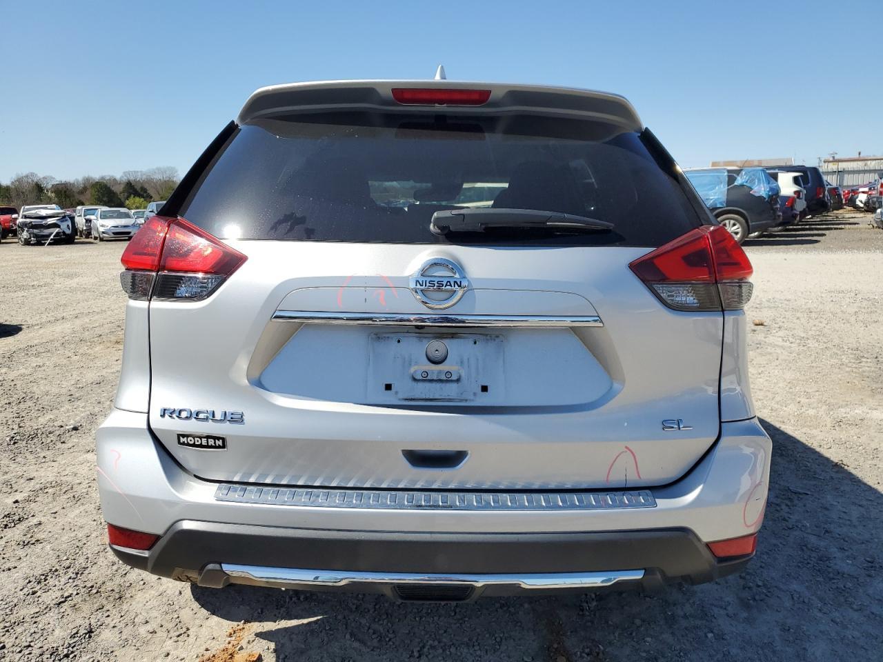 2017 NISSAN ROGUE S - Фото 6