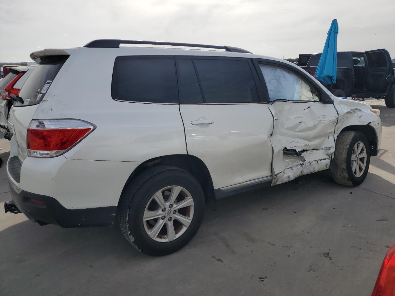 2011 TOYOTA HIGHLANDER - Фото 3