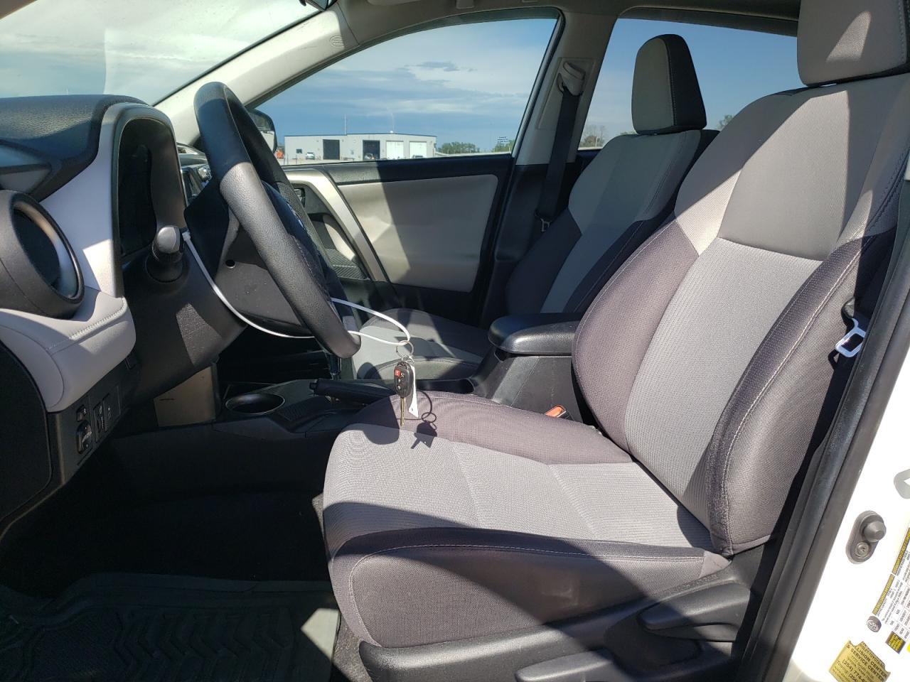 2015 TOYOTA RAV4 XLE - Image 7