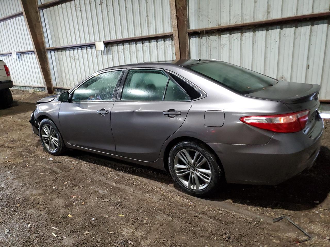 2017 TOYOTA CAMRY LE - Фото 2