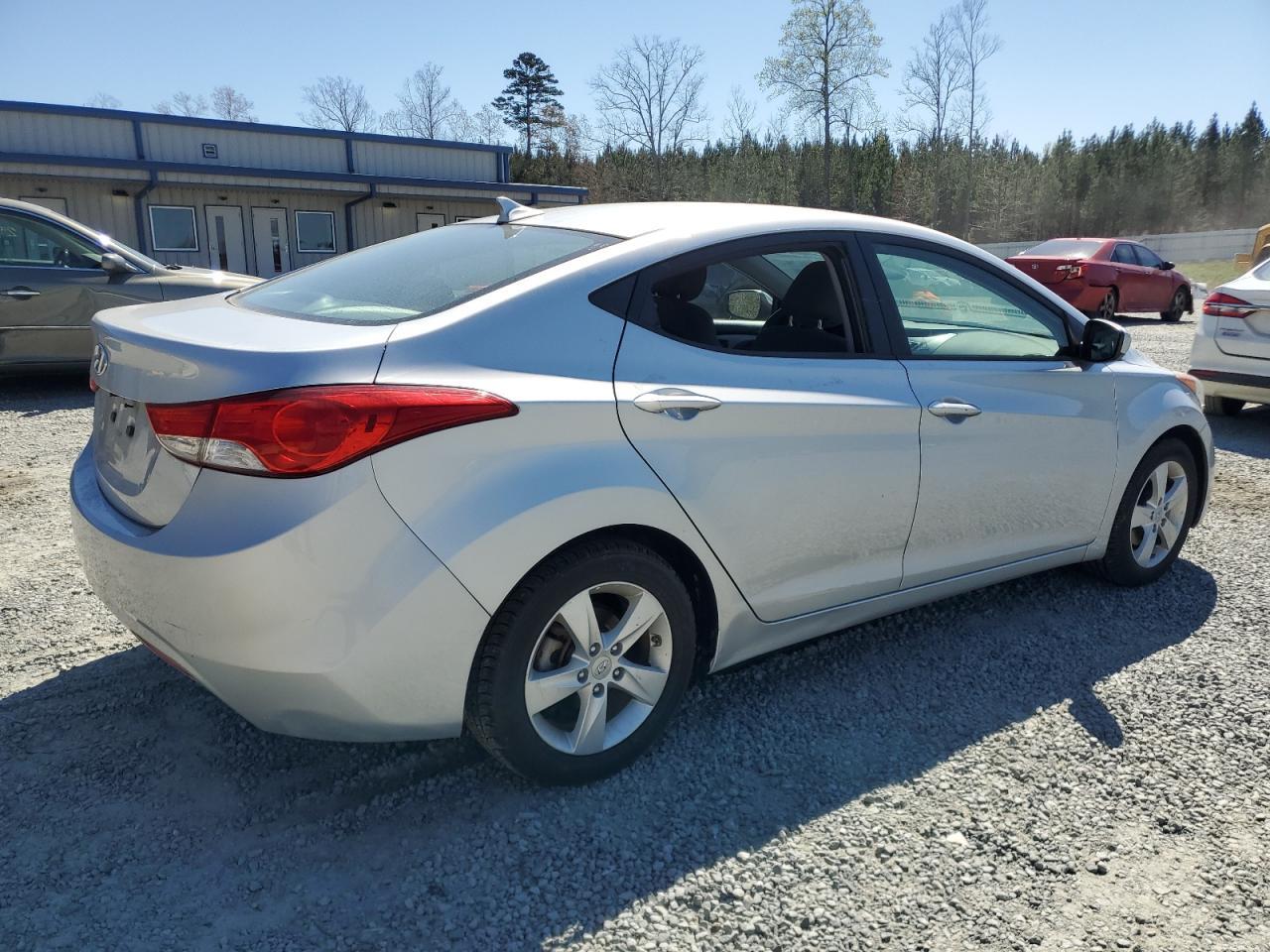 2013 HYUNDAI ELANTRA GL - Image 3
